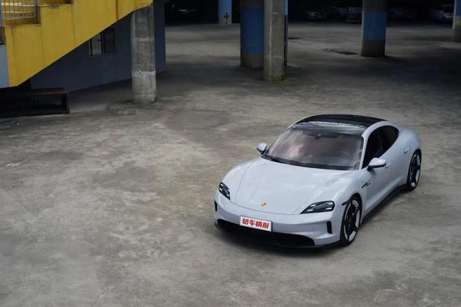 需多言保时捷Taycan 4冰球突破平台【路试】强者无(图13)