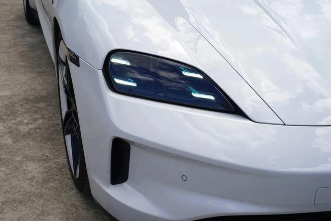 需多言保时捷Taycan 4冰球突破平台【路试】强者无(图12)